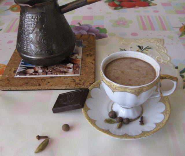Кофе с кардамоном – полезные и вредные свойства, рецепты