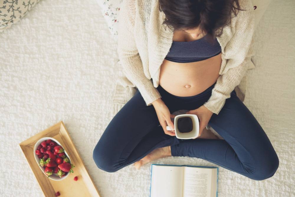 Можно ли беременным пить кофе? польза и возможный вред бодрящего кофе для беременной женщины и её будущего ребёнка