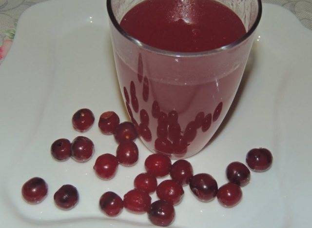 Рецепт киселя из крахмала и замороженных ягод с фото