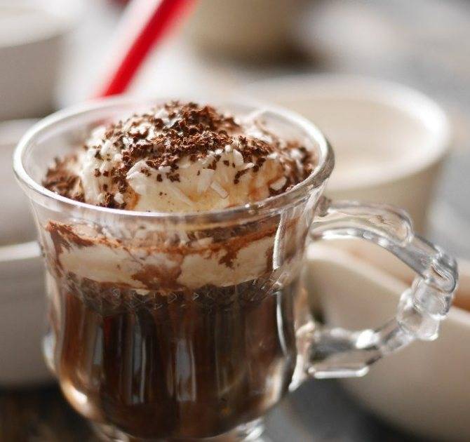 Как приготовить кофе с мороженым или гляссе