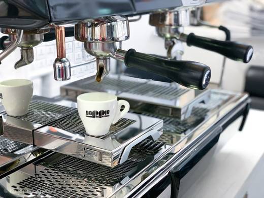 Профессиональные кофеварки - обзор моделей, чем отличаются от домашних