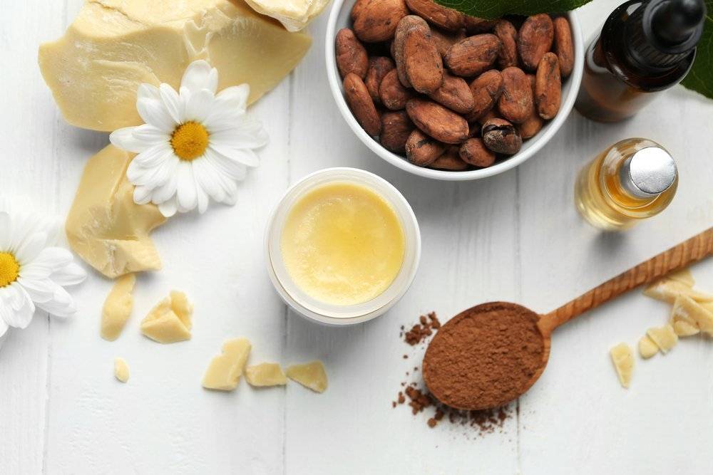 Масло какао - полезные свойства для лица и тела, применение в косметологии и медицине, противопоказания и вред