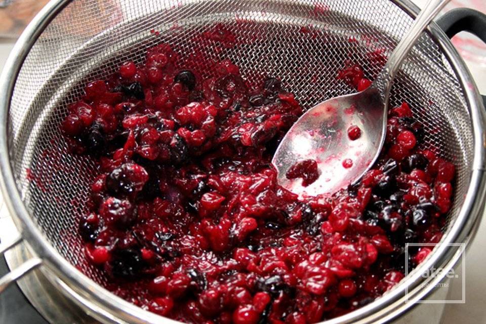 Как сварить кисель из замороженных ягод или фруктов