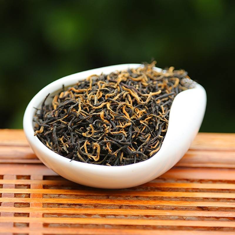 Цзинь цзюнь мэй (jin jun mei): полезные свойства китайского чая "золотые брови". как правильно заваривать и пить этот красный сорт?