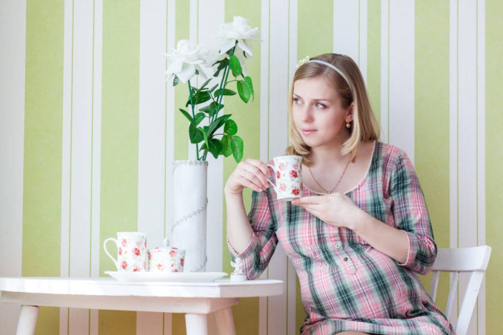 Можно ли беременным чай с мятой: ответ внутри