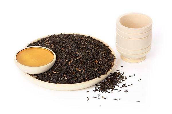 Чай ассам (assam tea): что это такое и как его заваривать? описание индийского черного сорта, полезные свойства, вкус, состав и калорийность