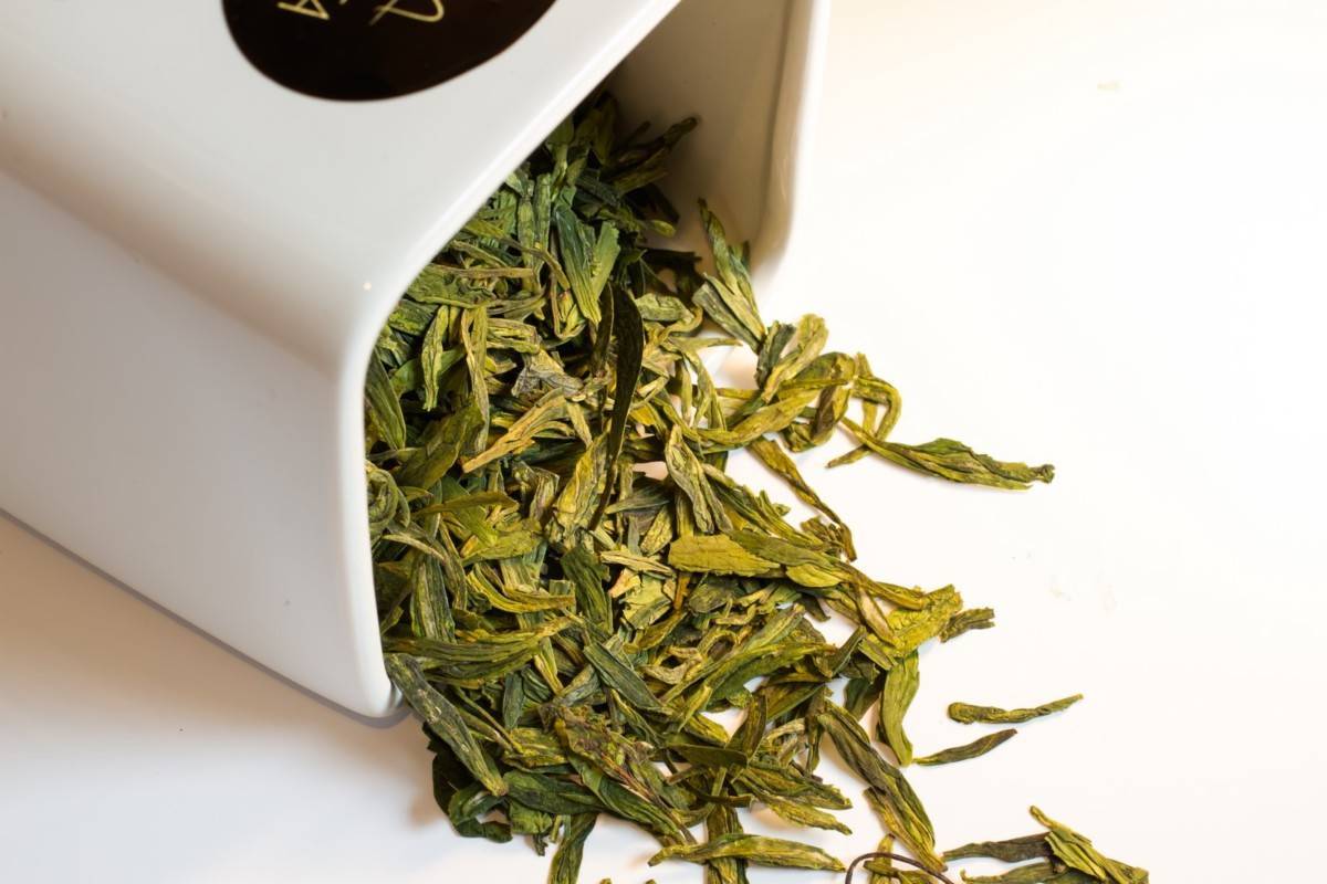 Чай китайский дракон. Лун дзинь чай. Чай улун жасминовый. Колодец дракона чай Tea co. Чай Лунцзин на рабочий стол.