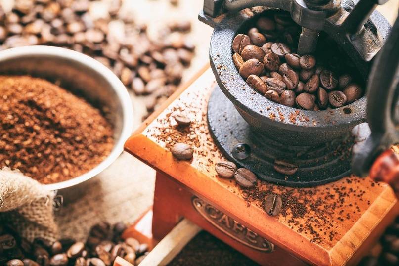 8 способов как помолоть кофе без кофемолки в домашних условиях