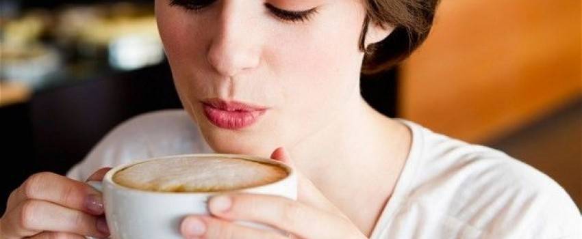 Желтеют ли зубы от кофе: от эспрессо, от кофе с молоком, как избавиться от налета