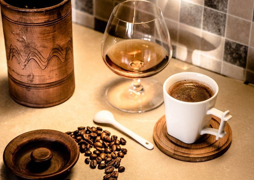 Как приготовить кофе с коньяком: пропорции
