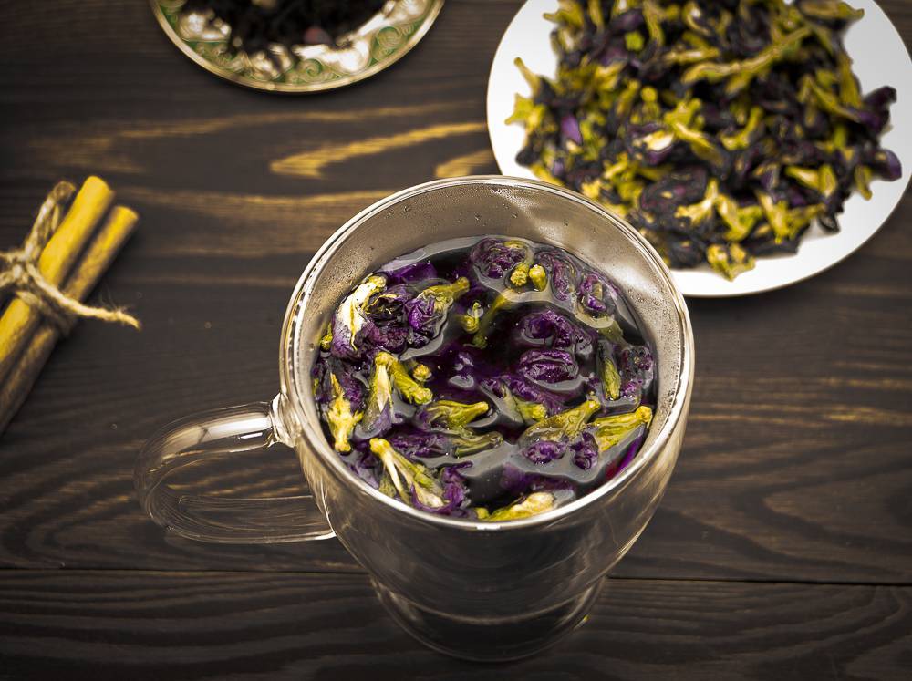 Тайский синий чай: полезные свойства и состав, как правильно заваривать и пить. польза и вред напитка из тайланда