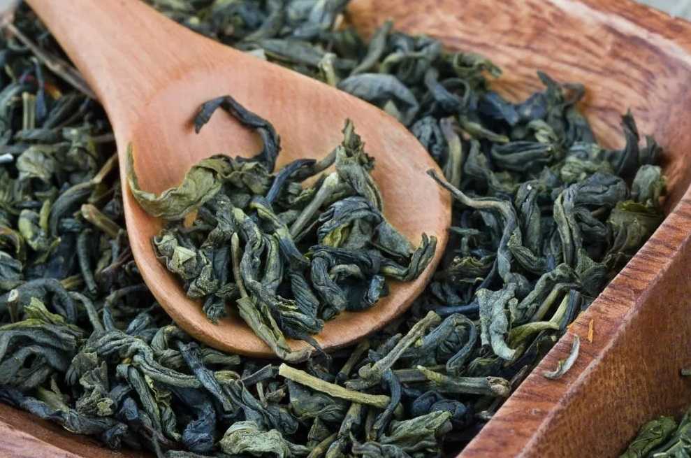 Какой зеленый чай лучше: рейтинг производителей и полезные свойства