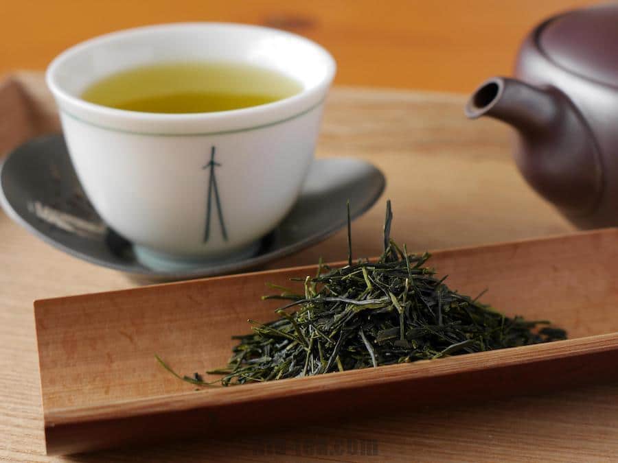 Зеленый чай сенча: что это такое, описание напитка, его полезные лечебные свойства