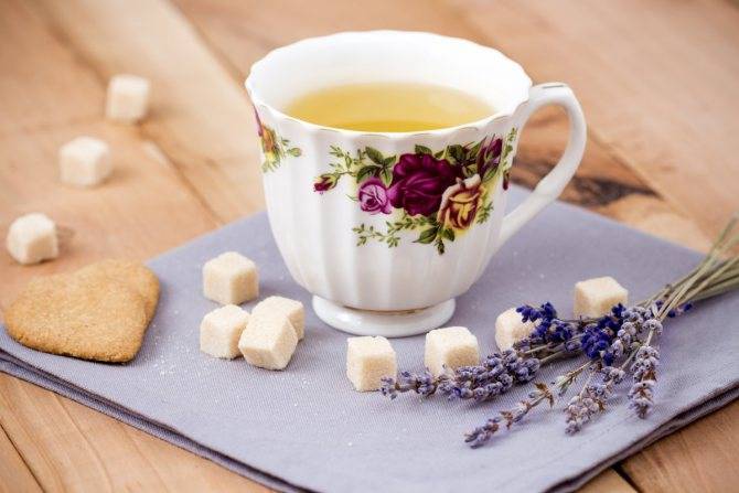 Чем полезен лавандовый чай?