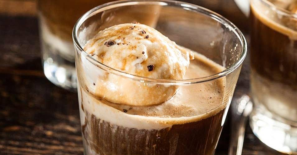Кофе с мороженым (гляссе): лучшие рецепты в домашних условиях