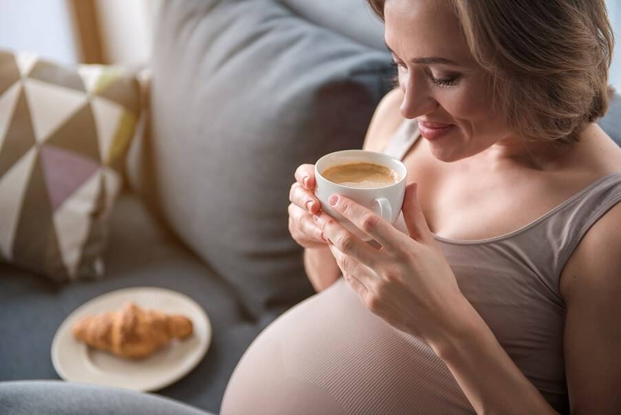 Можно ли беременным пить кофе с молоком