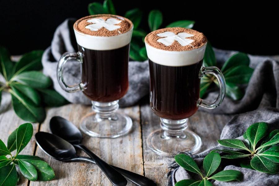Коктейль ирландский кофе (irish coffee)