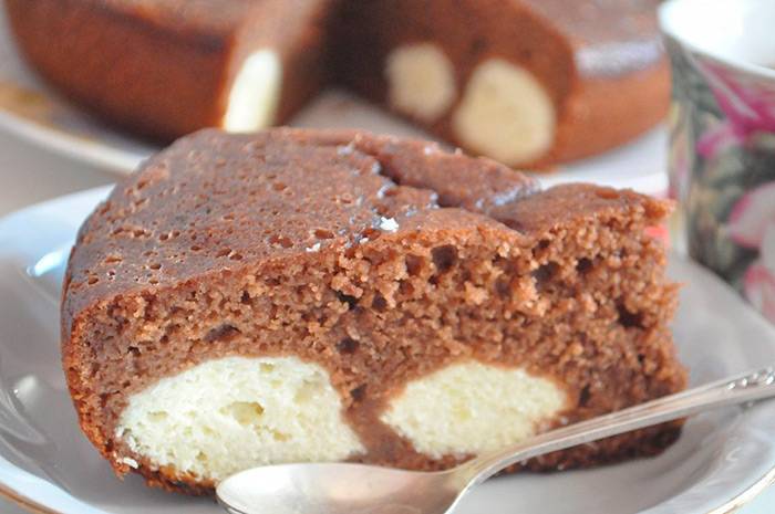 Готовим очень вкусный и простой шоколадный торт на кефире