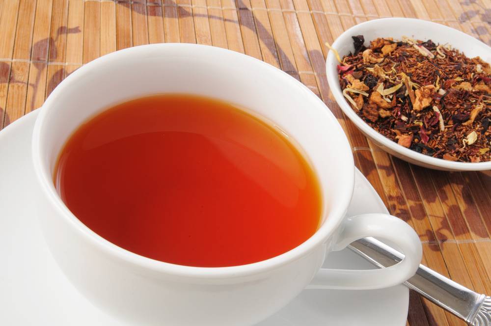 Чай ройбуш (ройбос): польза и вред для женщин и мужчин