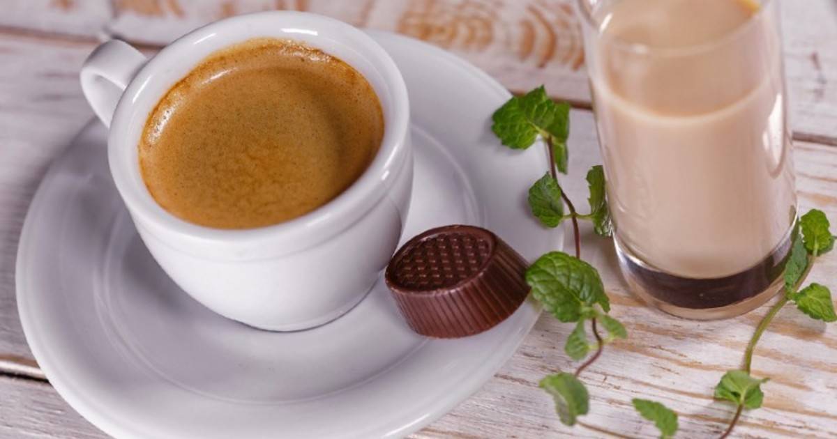 Кофе с ликером: разновидности и рецепты кофейных напитков с ликером