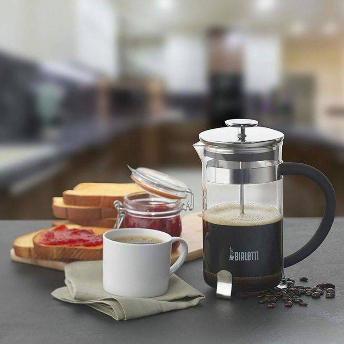 Как заваривать кофе в френч прессе дома?