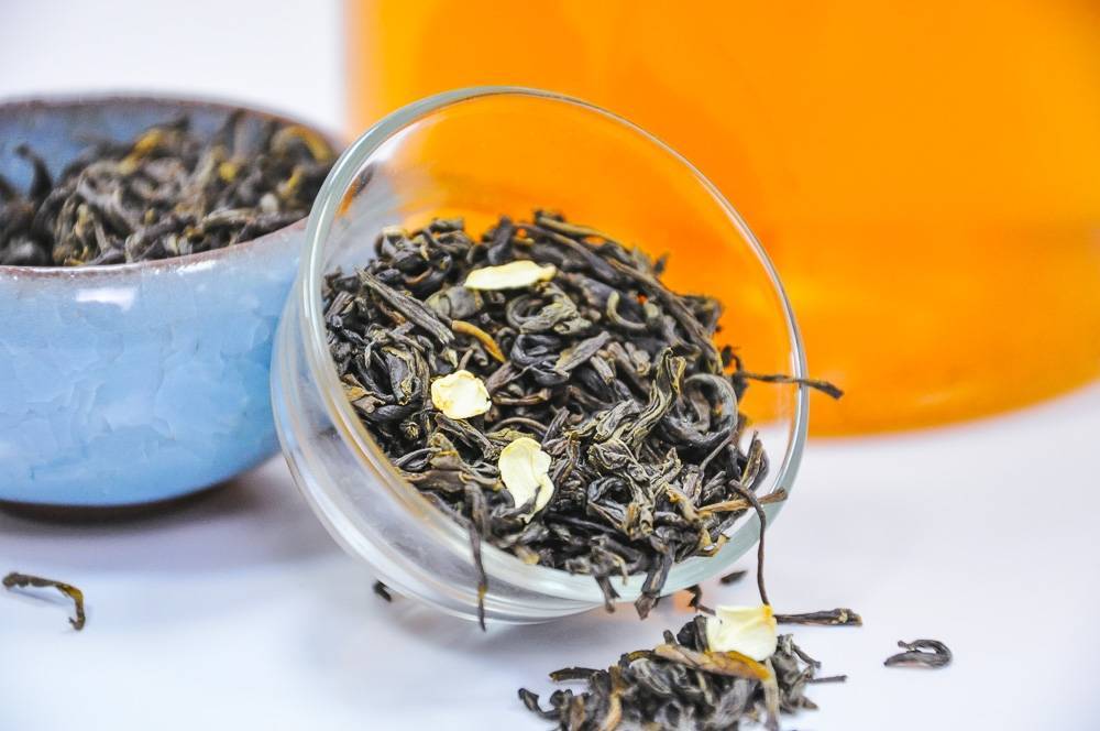 Жасминовый чай — полезные свойства, секреты приготовления