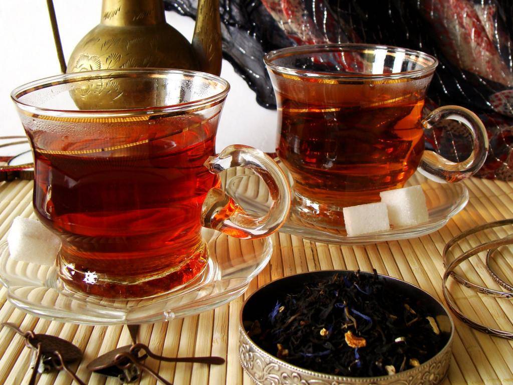 Чай с бергамотом: польза и вред для женщин и мужчин