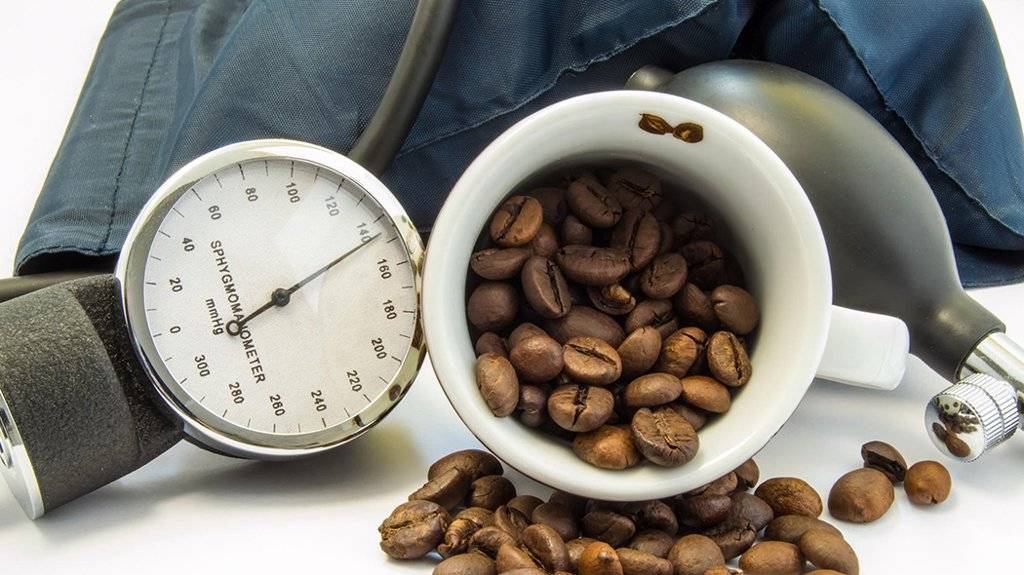 Кофе и давление: как влияет на показатели человека — повышает или понижает, а так же действие растворимого и зернового