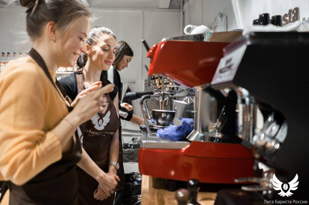 Обучение бариста в кофейном бизнесе: как стать профессионалом